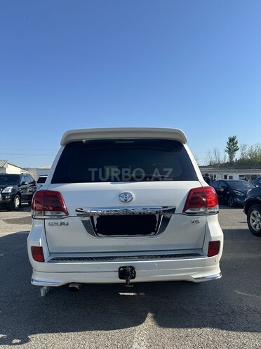 Toyota Land Cruiser-3