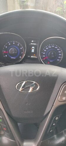 Hyundai Santa Fe-5