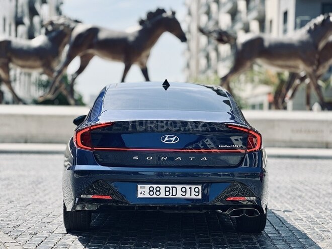 Hyundai Sonata-4