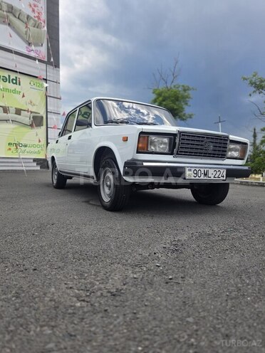 LADA (VAZ) 2107-1