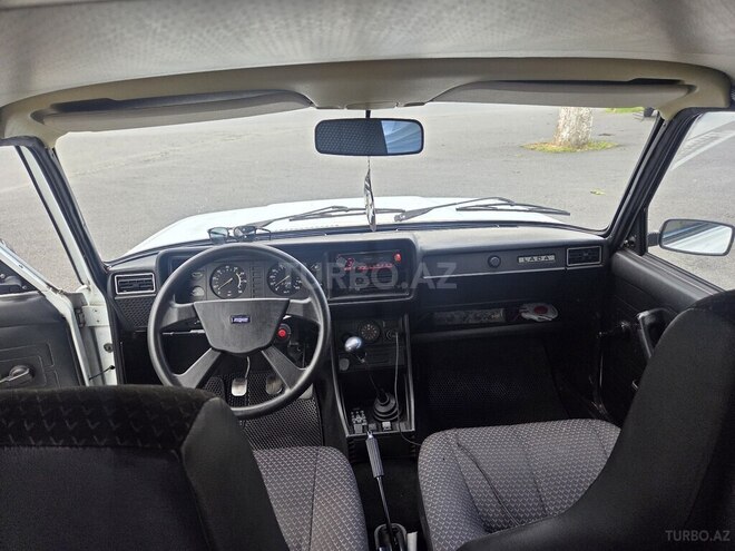 LADA (VAZ) 2107-2