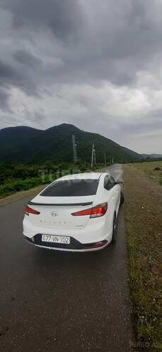 Hyundai Elantra-5