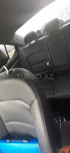 Hyundai Elantra-2