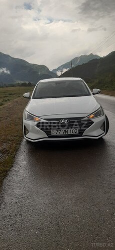 Hyundai Elantra-10