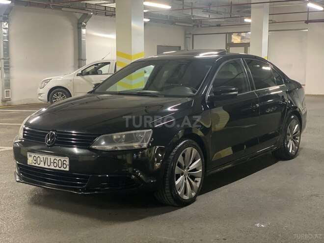 Volkswagen Jetta-1