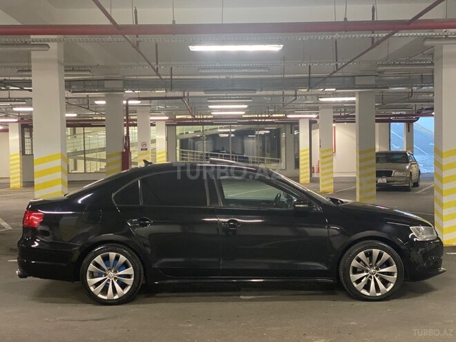 Volkswagen Jetta-4