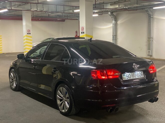 Volkswagen Jetta-8