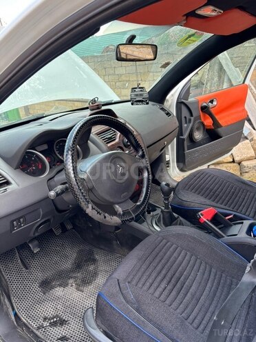 Renault Megane-7