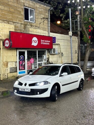 Renault Megane-2