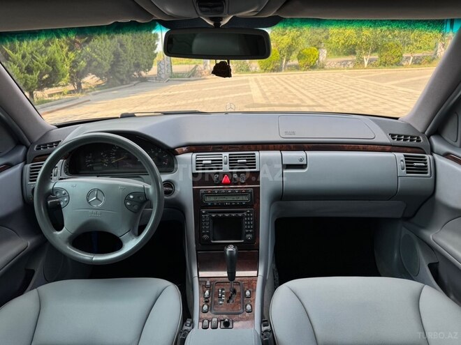 Mercedes E 220-14