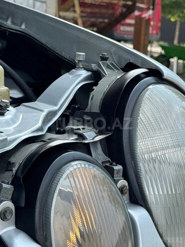 Mercedes E 220-20