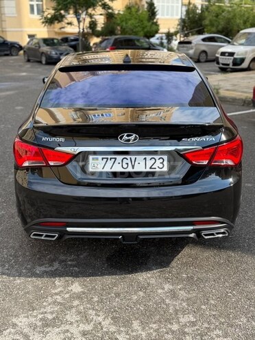 Hyundai Sonata-5