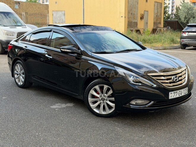 Hyundai Sonata-11