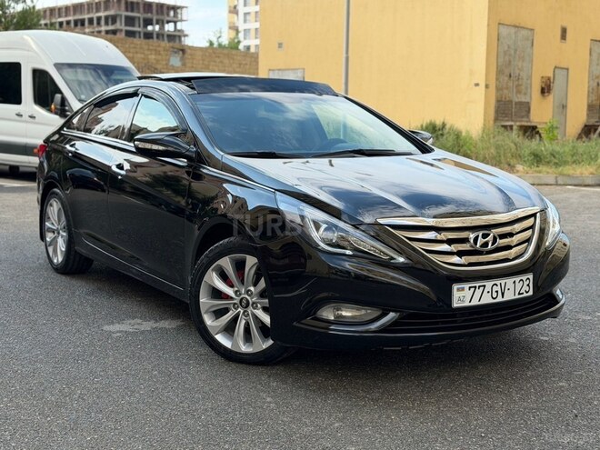 Hyundai Sonata-12