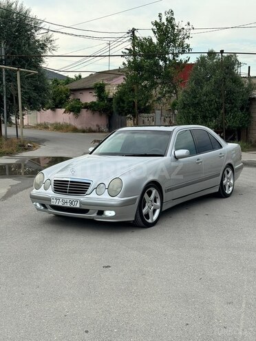Mercedes E 240-5