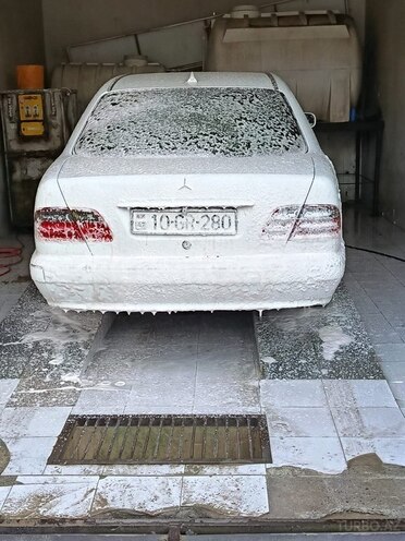 Mercedes E 250-2