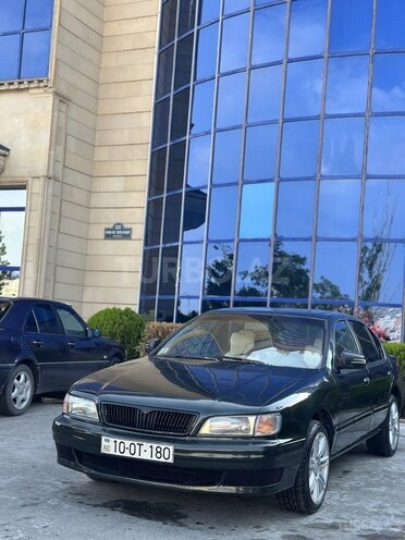 Nissan Maxima-1