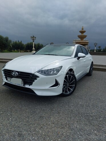 Hyundai Sonata-1