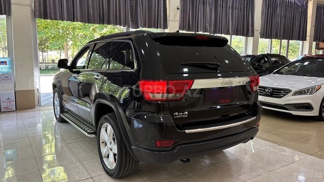 Jeep Grand Cherokee-4