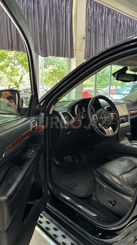Jeep Grand Cherokee-10