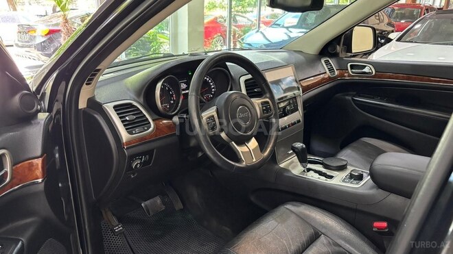 Jeep Grand Cherokee-15