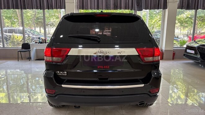 Jeep Grand Cherokee-11