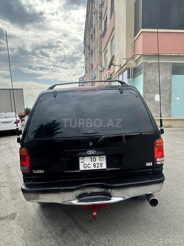Ford Explorer-2