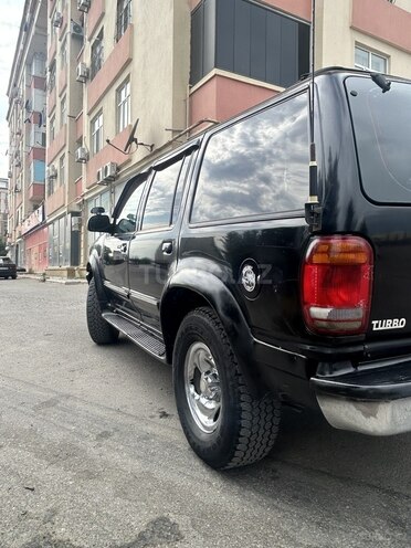 Ford Explorer-6