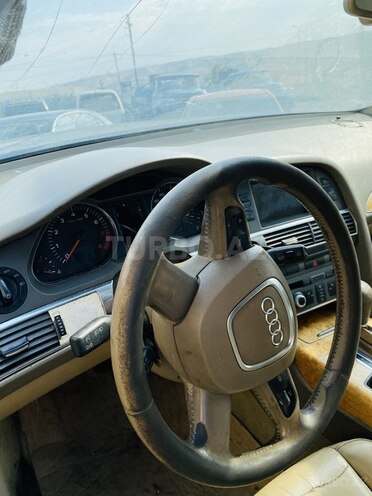 Audi A6-2