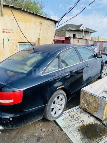 Audi A6-4