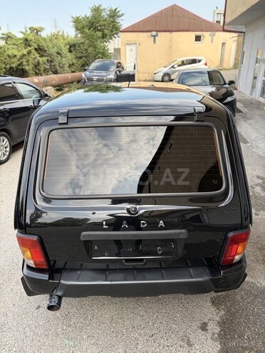 LADA (VAZ) Niva-8