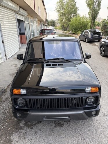 LADA (VAZ) Niva-11