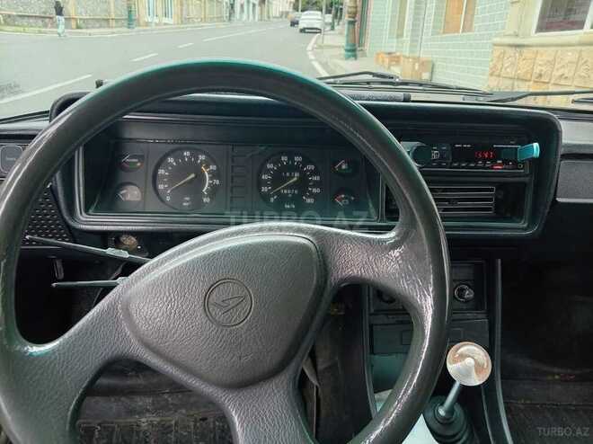 LADA (VAZ) 2107-2