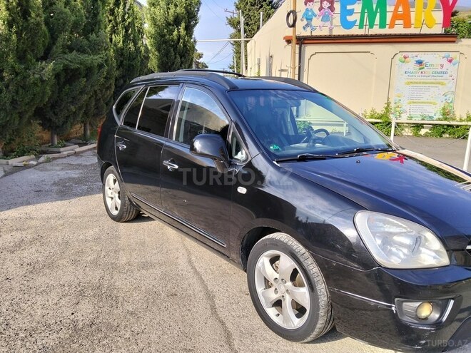 Kia Carens-2
