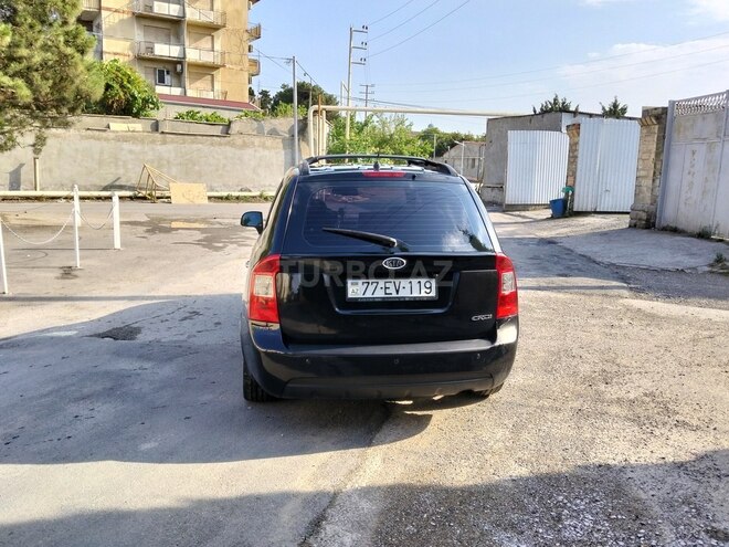 Kia Carens-3