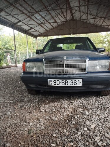 Mercedes 190-1