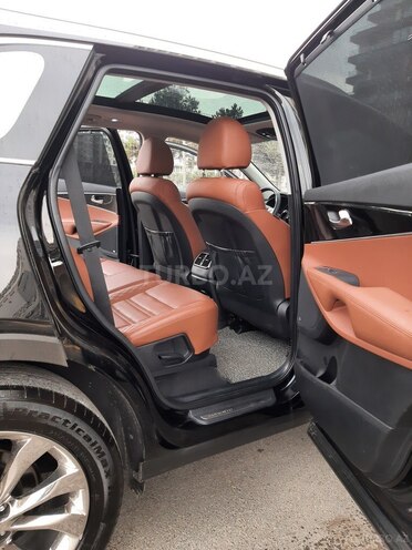 Kia Sorento-10