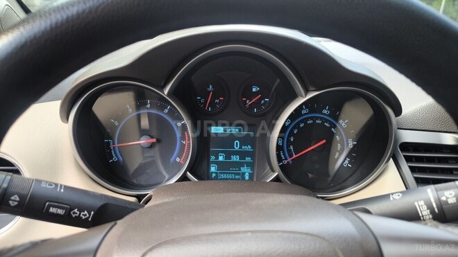 Chevrolet Cruze-5