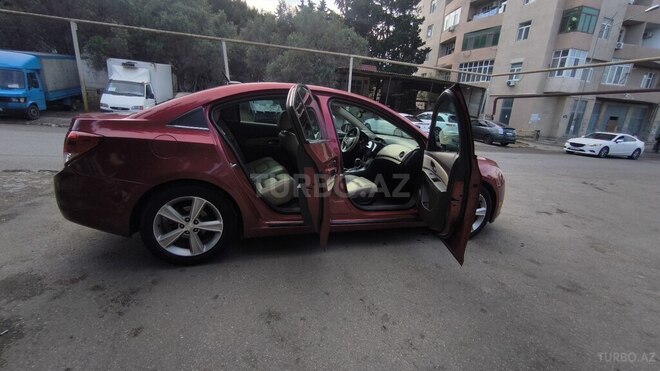 Chevrolet Cruze-13