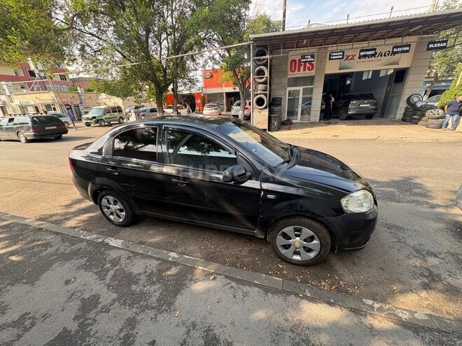 Chevrolet Aveo-2