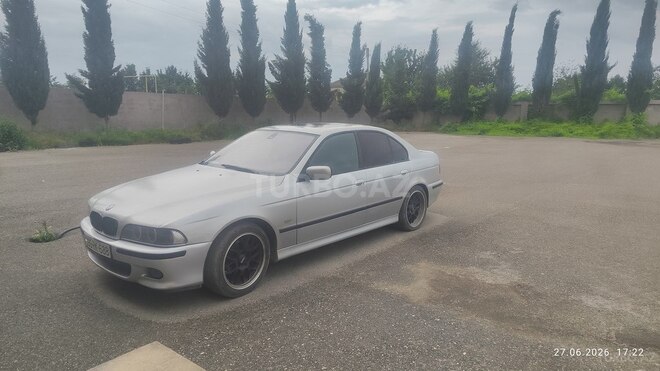 BMW 528-5