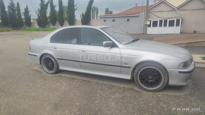 BMW 528-4
