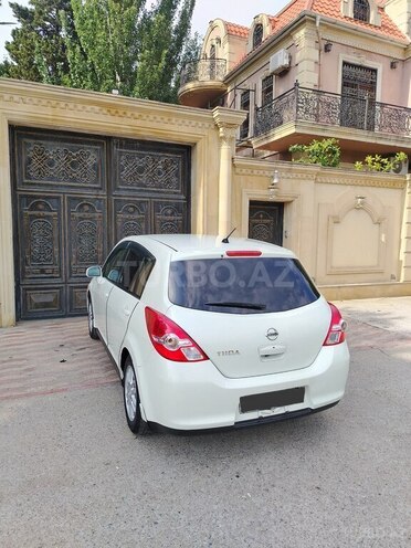 Nissan Tiida-2