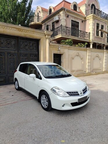 Nissan Tiida-5