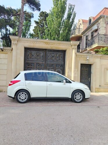 Nissan Tiida-9