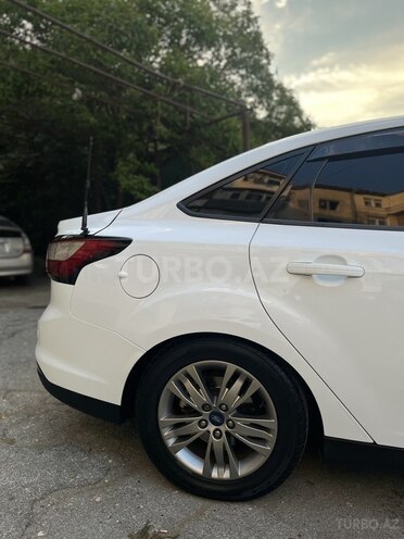 Ford Focus-5