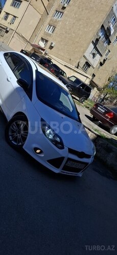 Ford Focus-7