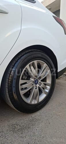 Ford Focus-6