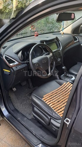 Hyundai Santa Fe-4