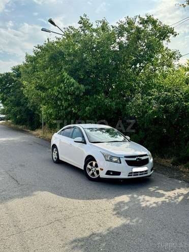 Chevrolet Cruze-1